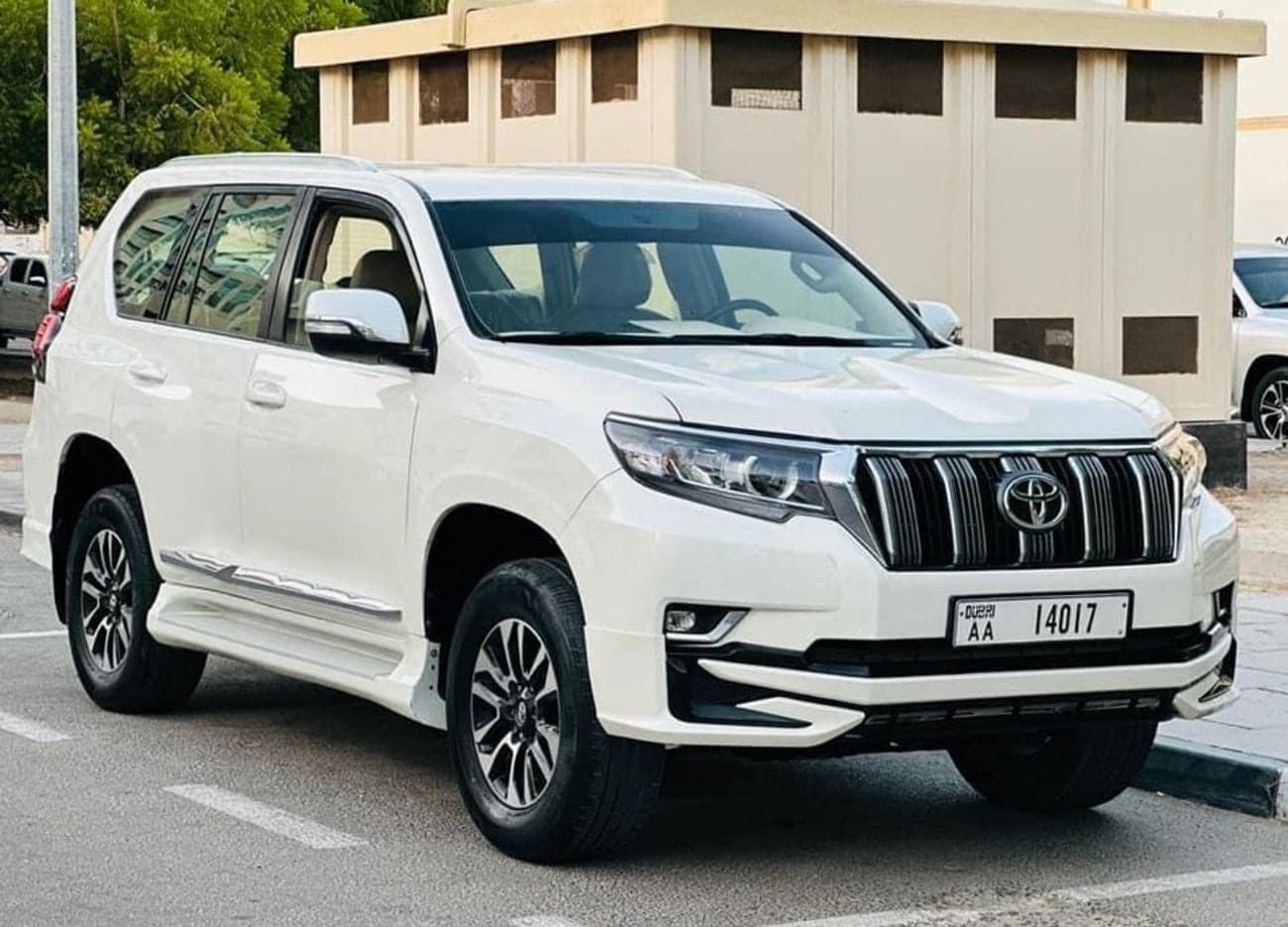 Toyota Land Cruiser Prado (2012-15) - Image 1